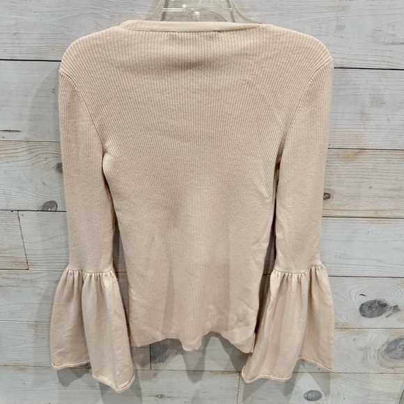 BCBG maxazria ribbed bell sleeve sweater ❤️ - Picture 6 of 6
